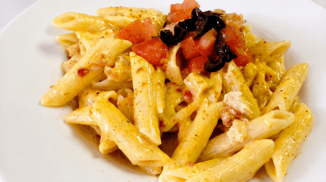 Chicken Alfredo.